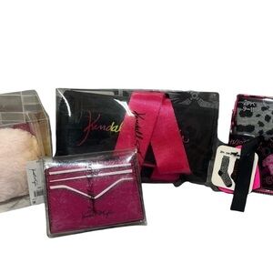Kendall & Kylie Pink Black Card Makeup Brush Holder Betsy Johnson Socks